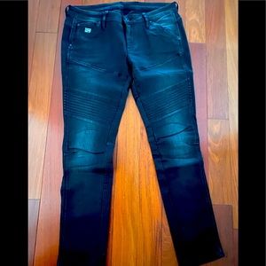 5620  G-Star women slim tappered jeans  black stretch size 33